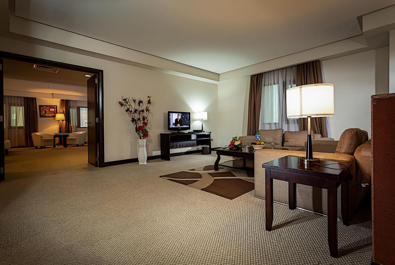 מנאמה Monroe Hotel & Suites מראה חיצוני תמונה