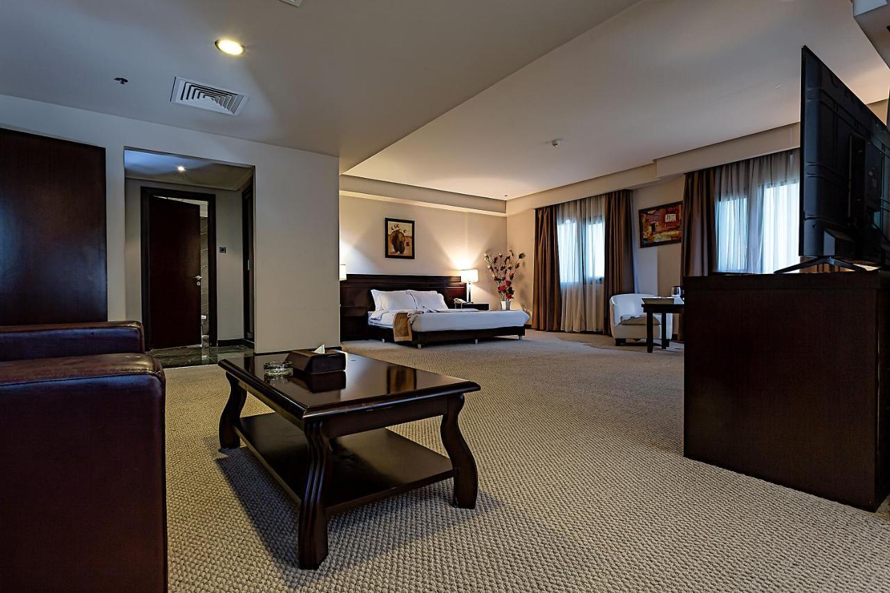 מנאמה Monroe Hotel & Suites מראה חיצוני תמונה