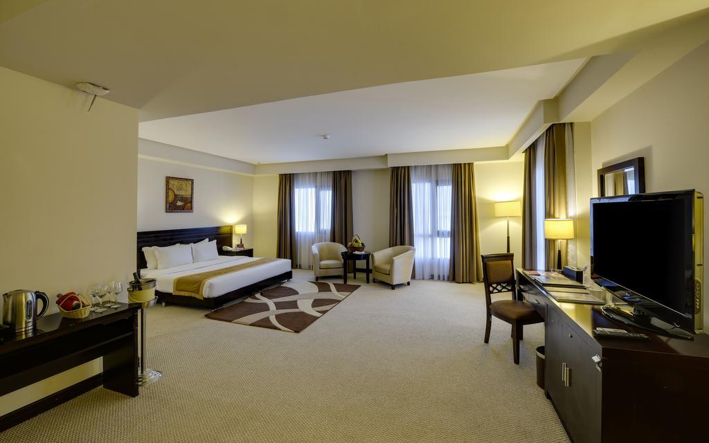 מנאמה Monroe Hotel & Suites מראה חיצוני תמונה
