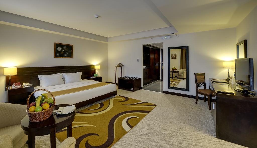 מנאמה Monroe Hotel & Suites מראה חיצוני תמונה