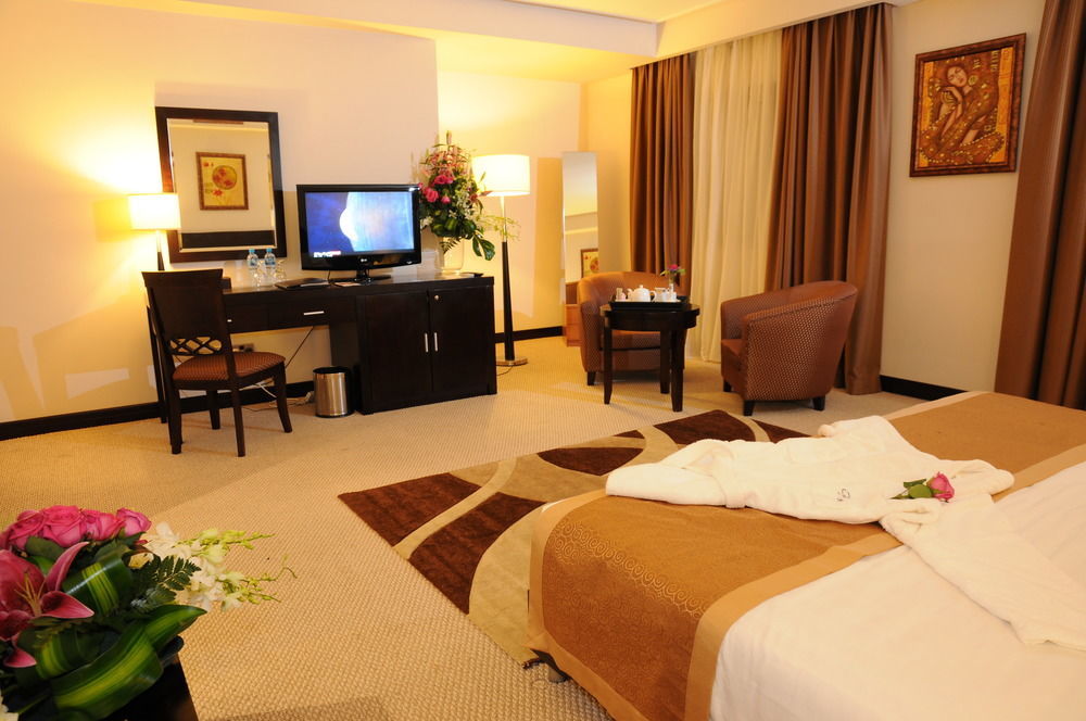 מנאמה Monroe Hotel & Suites מראה חיצוני תמונה