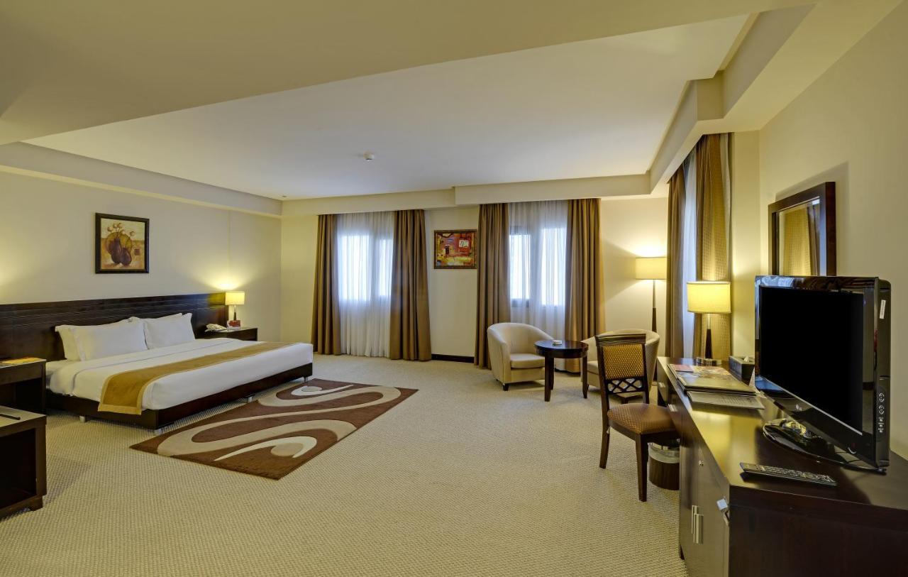 מנאמה Monroe Hotel & Suites מראה חיצוני תמונה